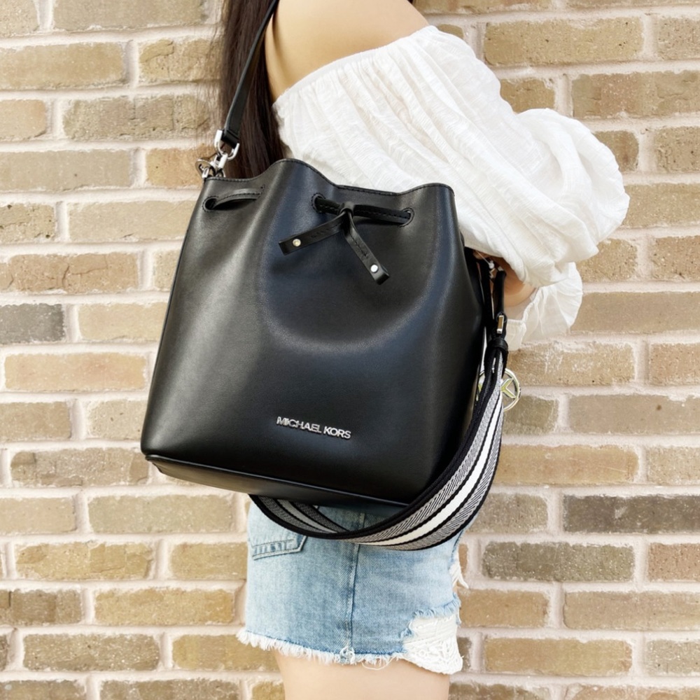 Michael Kors Eden Medium Bucket Bag Shoulder Tote - Picture 5 of 5